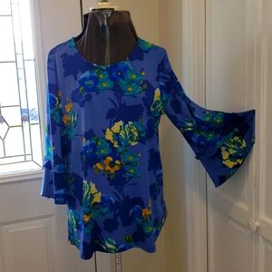 Susan Graver liquid knit tunic top, size Medium, bell sleeves with single ruffle